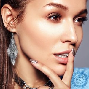 Boho Chic Silver Dangling Filigree Leaf Earrings